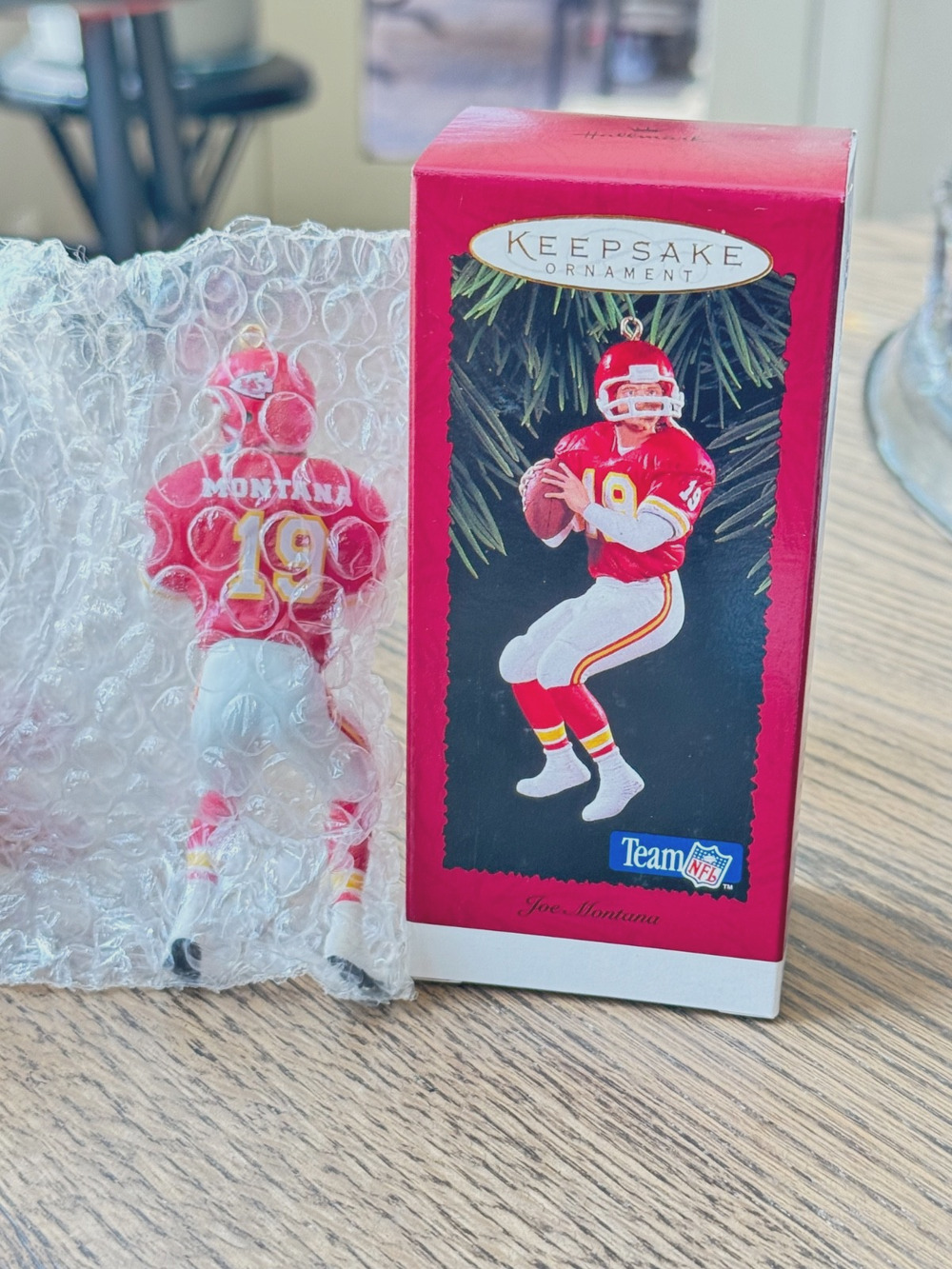 Vintage Joe Montana KC Chiefs #19 NEW Hallmark Keepsake Ornament KC Football